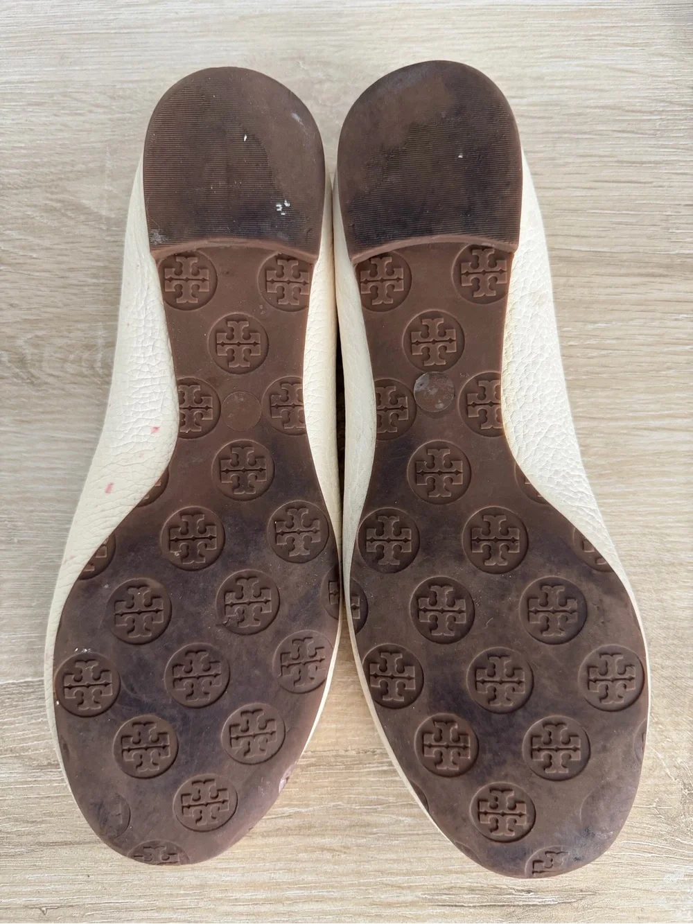 Tory Burch Cream Leather Logo Round-Toe Ballet Flats